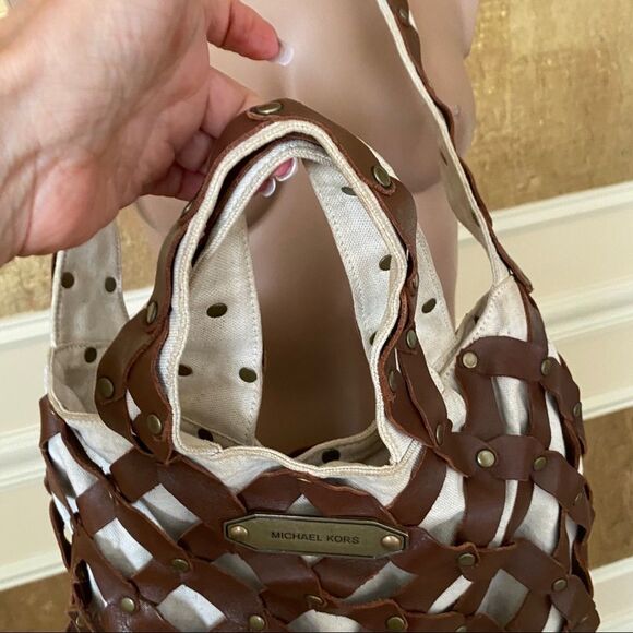 Michael Kors canvas covered leather bucket bag - Picture 4 of 11